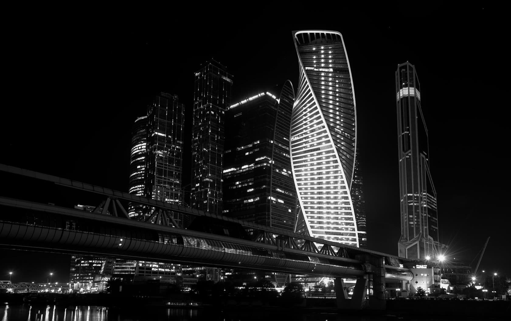 Кейс «Москва-Сити»: из 10 визитов в месяц до 24 500 через прогнозную аналитику